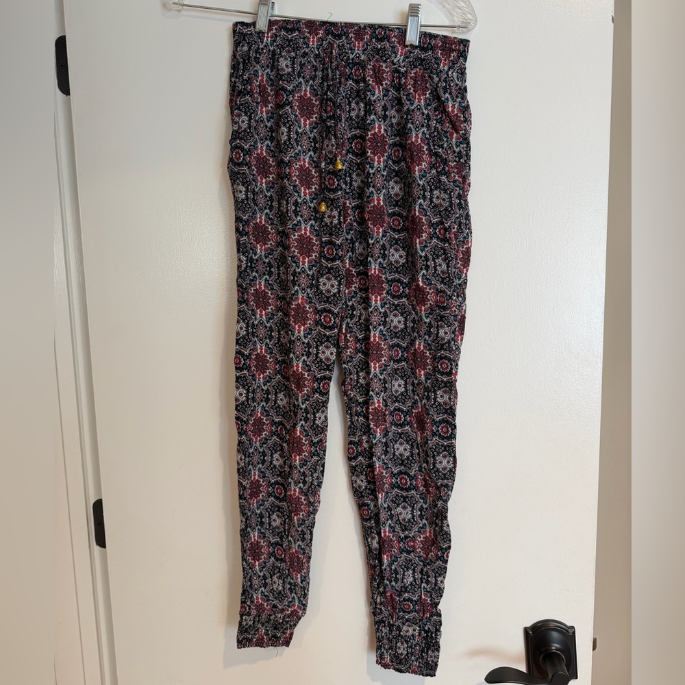 Boho Printed Harem Pants - Black and Burgundy Pattern